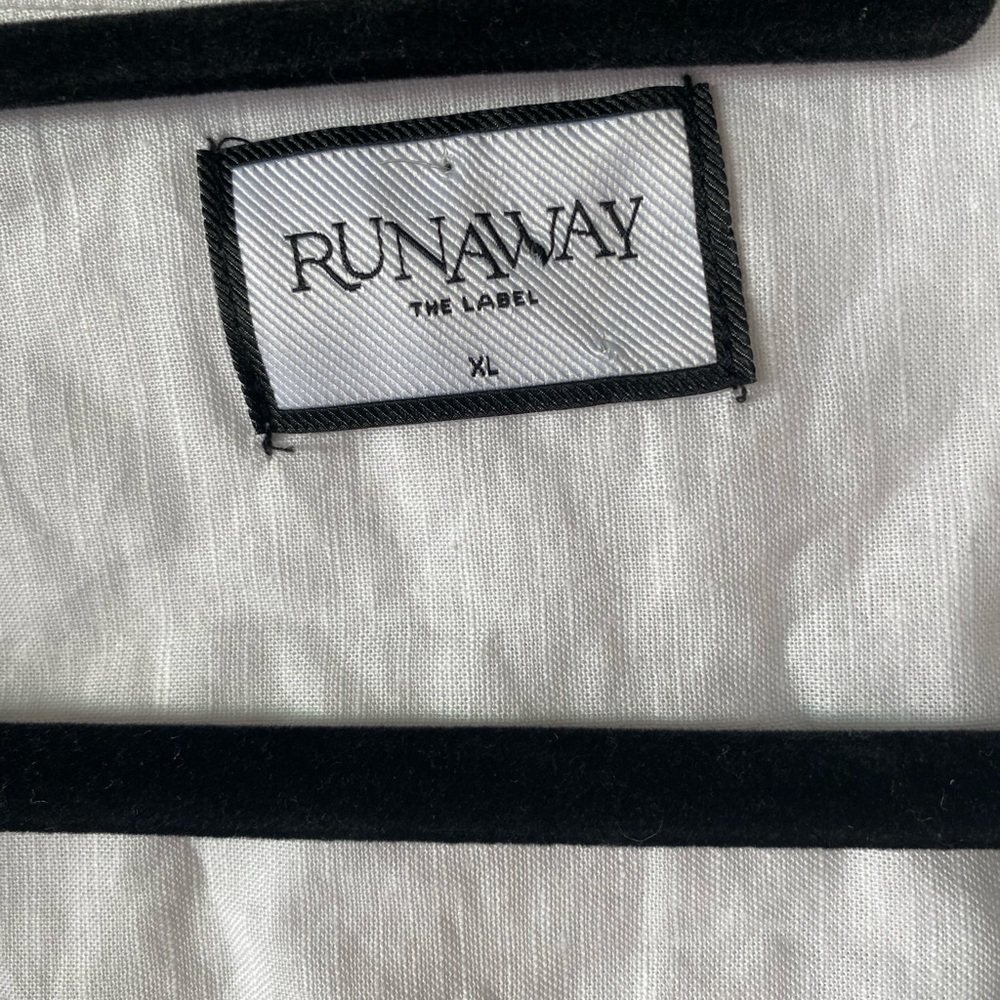 Runaway The Label Harry Set XL White Melon Linen Scalloped Top Shorts Co-ord - Picture 10 of 16